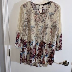BKE Boutique Medium Floral and Lace Blouse with 3/4 Bell Sleeve